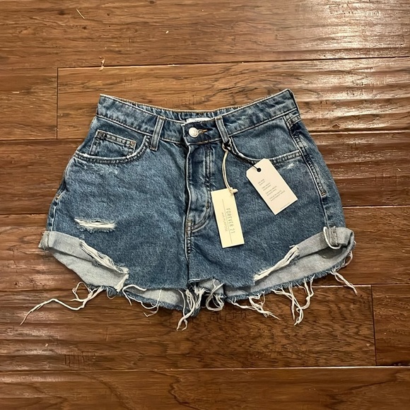 Forever 21 Denim Concert Shorts Size 26 - Picture 1 of 4